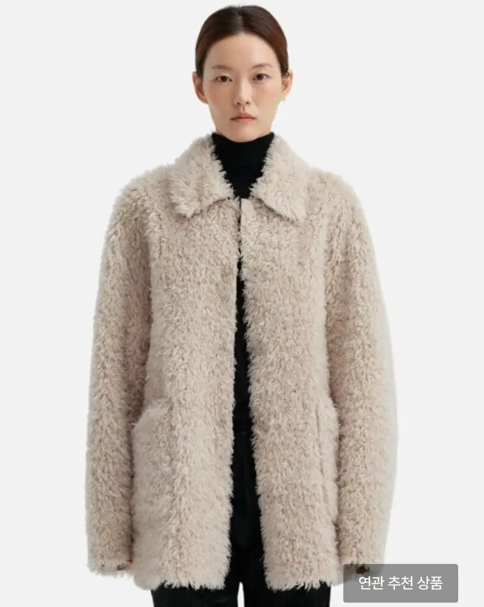 에센셜 바이 이큐엘 Shearing Fur Jacket (Ivory)